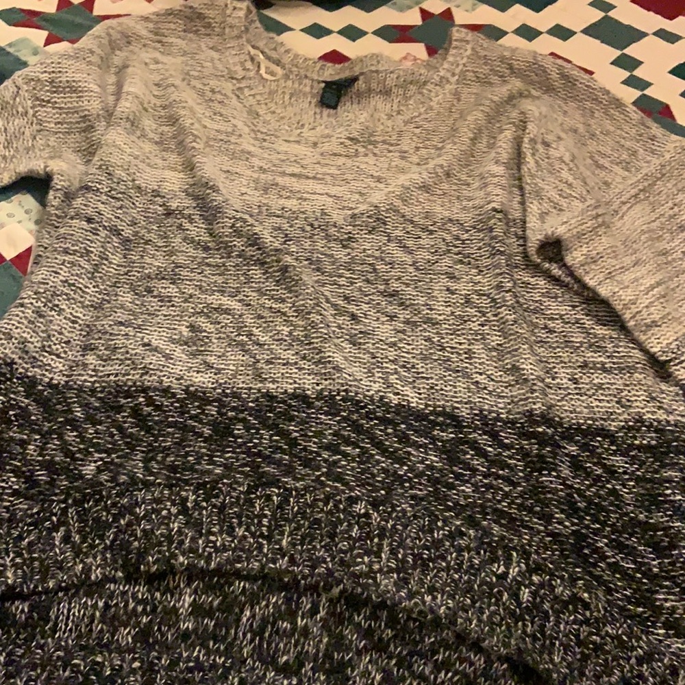 BN RUE + 3X  Shaded gray  Hi/lo Sweater
